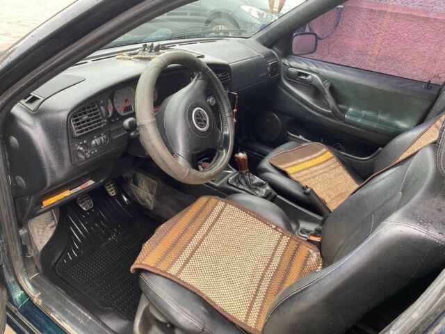 Зеленый Фольксваген Пассат Вариант, объемом двигателя 1.8 л и пробегом 300 тыс. км за 2500 $, фото 8 на Automoto.ua