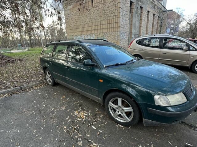 Зеленый Фольксваген Пассат Вариант, объемом двигателя 1.9 л и пробегом 74 тыс. км за 3800 $, фото 3 на Automoto.ua