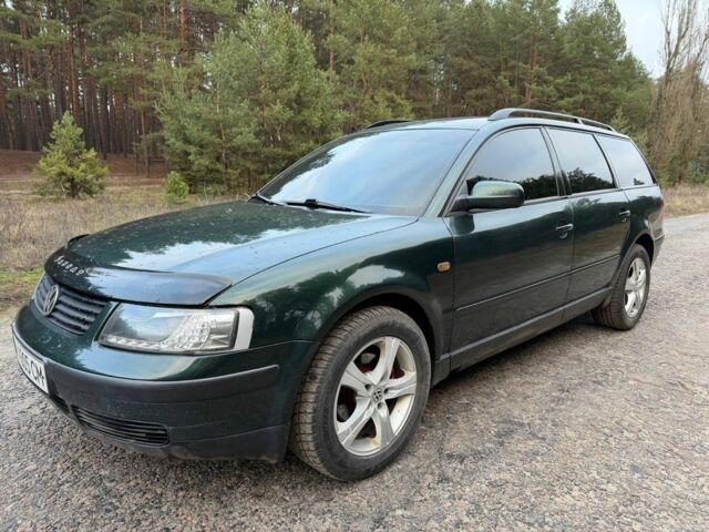 Зеленый Фольксваген Пассат Вариант, объемом двигателя 1.9 л и пробегом 245 тыс. км за 3950 $, фото 1 на Automoto.ua