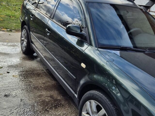 Зелений Фольксваген Пассат Варіант, об'ємом двигуна 1.8 л та пробігом 248 тис. км за 4200 $, фото 10 на Automoto.ua