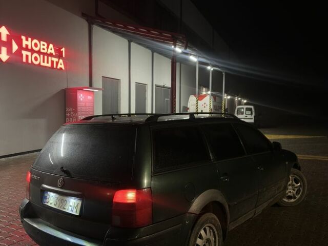 Зеленый Фольксваген Пассат Вариант, объемом двигателя 1.6 л и пробегом 100 тыс. км за 2150 $, фото 1 на Automoto.ua