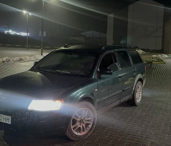 Зеленый Фольксваген Пассат Вариант, объемом двигателя 1.6 л и пробегом 100 тыс. км за 2150 $, фото 5 на Automoto.ua