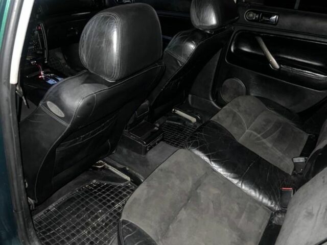 Зеленый Фольксваген Пассат Вариант, объемом двигателя 2.5 л и пробегом 237 тыс. км за 1800 $, фото 6 на Automoto.ua