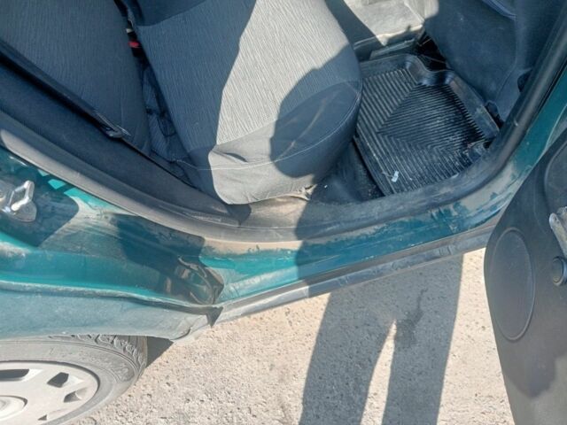 Зелений Фольксваген Пассат Варіант, об'ємом двигуна 1.9 л та пробігом 3 тис. км за 3100 $, фото 8 на Automoto.ua