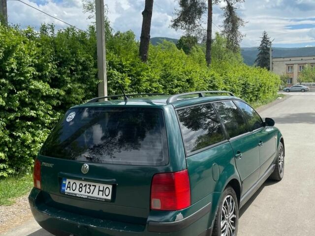 Зелений Фольксваген Пассат Варіант, об'ємом двигуна 1.6 л та пробігом 360 тис. км за 2400 $, фото 2 на Automoto.ua