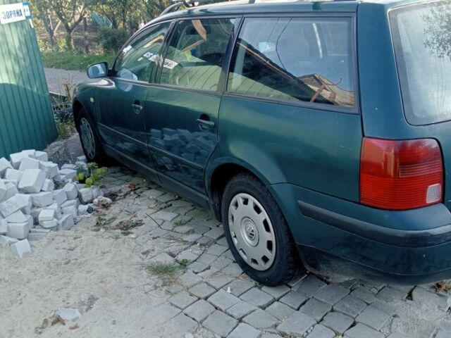 Зелений Фольксваген Пассат Варіант, об'ємом двигуна 1.9 л та пробігом 3 тис. км за 3100 $, фото 4 на Automoto.ua