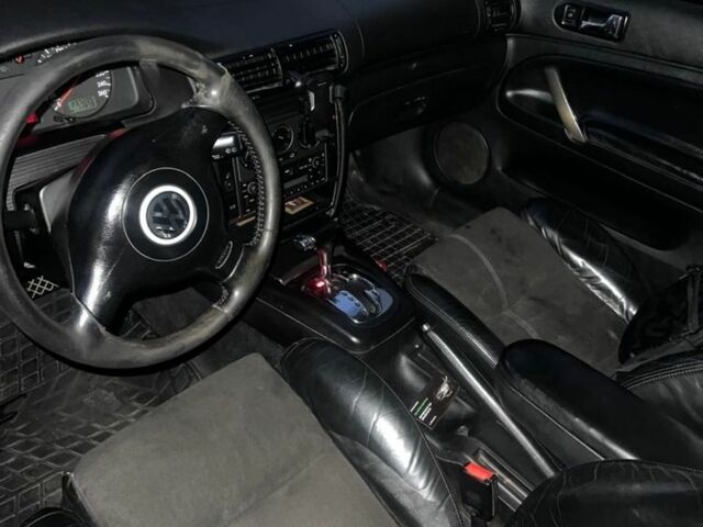 Зеленый Фольксваген Пассат Вариант, объемом двигателя 2.5 л и пробегом 237 тыс. км за 1800 $, фото 4 на Automoto.ua