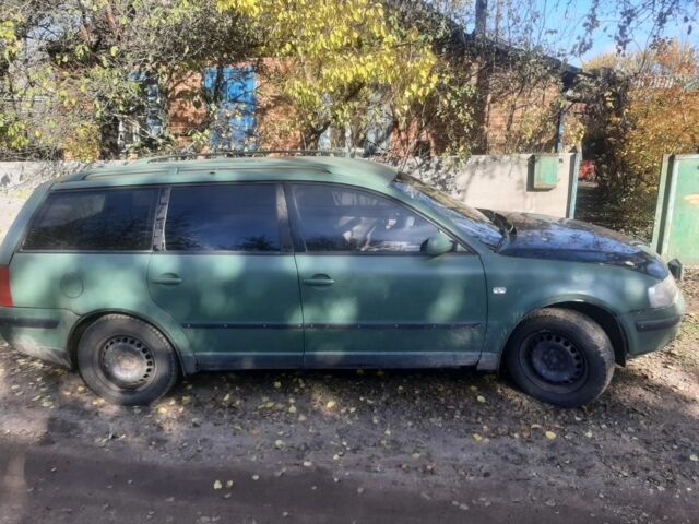 Зелений Фольксваген Пассат Варіант, об'ємом двигуна 0 л та пробігом 441 тис. км за 2355 $, фото 3 на Automoto.ua