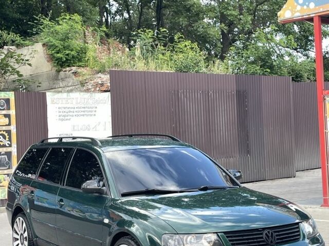 Зелений Фольксваген Пассат Варіант, об'ємом двигуна 1.9 л та пробігом 427 тис. км за 3550 $, фото 1 на Automoto.ua