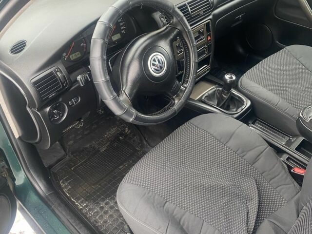 Зеленый Фольксваген Пассат Вариант, объемом двигателя 1.9 л и пробегом 383 тыс. км за 3000 $, фото 6 на Automoto.ua