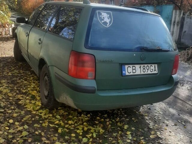 Зелений Фольксваген Пассат Варіант, об'ємом двигуна 0 л та пробігом 441 тис. км за 2355 $, фото 6 на Automoto.ua