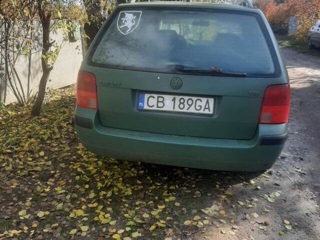 Зелений Фольксваген Пассат Варіант, об'ємом двигуна 0 л та пробігом 441 тис. км за 2355 $, фото 5 на Automoto.ua