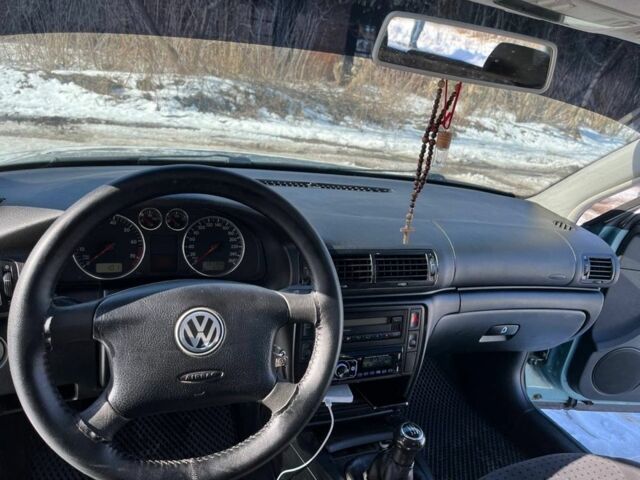 Зелений Фольксваген Пассат Варіант, об'ємом двигуна 2.3 л та пробігом 307 тис. км за 4300 $, фото 5 на Automoto.ua