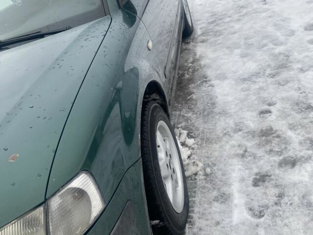 Зеленый Фольксваген Пассат Вариант, объемом двигателя 1.9 л и пробегом 383 тыс. км за 3000 $, фото 1 на Automoto.ua