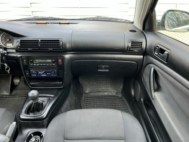 Зеленый Фольксваген Пассат Вариант, объемом двигателя 2 л и пробегом 326 тыс. км за 3700 $, фото 14 на Automoto.ua