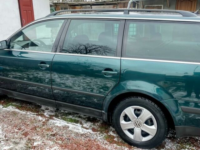 Зелений Фольксваген Пассат Варіант, об'ємом двигуна 2 л та пробігом 375 тис. км за 4200 $, фото 3 на Automoto.ua