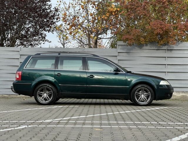 Зеленый Фольксваген Пассат Вариант, объемом двигателя 2 л и пробегом 326 тыс. км за 3700 $, фото 6 на Automoto.ua