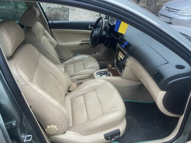 Зеленый Фольксваген Пассат Вариант, объемом двигателя 2.5 л и пробегом 350 тыс. км за 3600 $, фото 5 на Automoto.ua