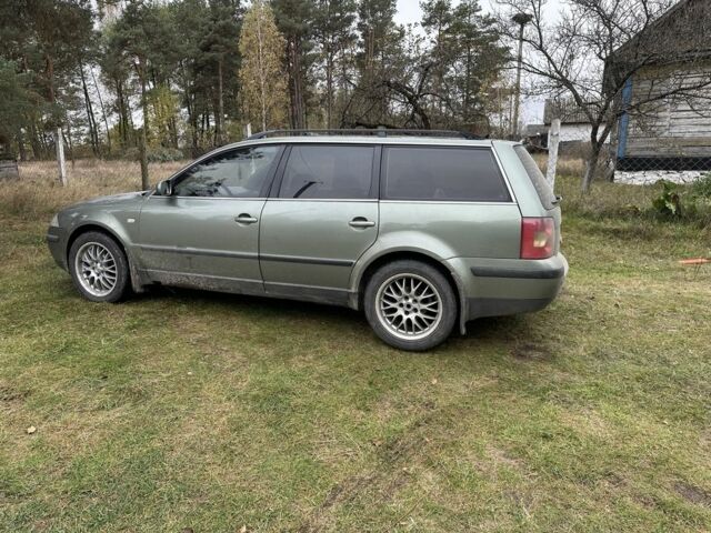 Зеленый Фольксваген Пассат Вариант, объемом двигателя 1.9 л и пробегом 425 тыс. км за 2300 $, фото 4 на Automoto.ua