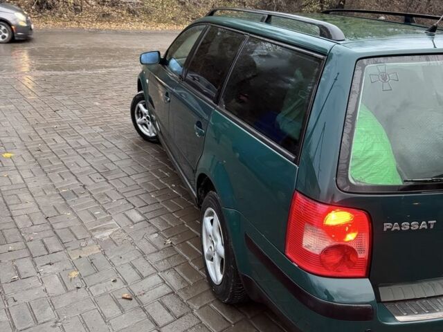 Зелений Фольксваген Пассат Варіант, об'ємом двигуна 1.9 л та пробігом 284 тис. км за 2616 $, фото 5 на Automoto.ua