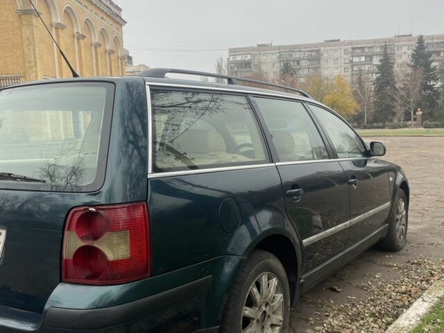 Зелений Фольксваген Пассат Варіант, об'ємом двигуна 1.9 л та пробігом 350 тис. км за 1357 $, фото 2 на Automoto.ua