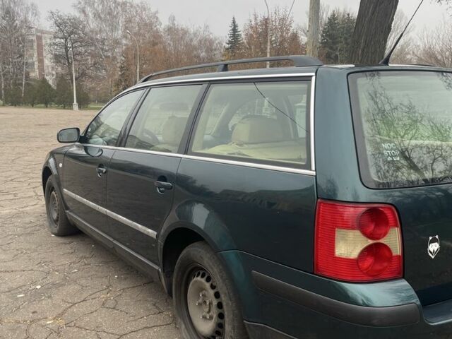 Зелений Фольксваген Пассат Варіант, об'ємом двигуна 1.9 л та пробігом 350 тис. км за 1357 $, фото 3 на Automoto.ua