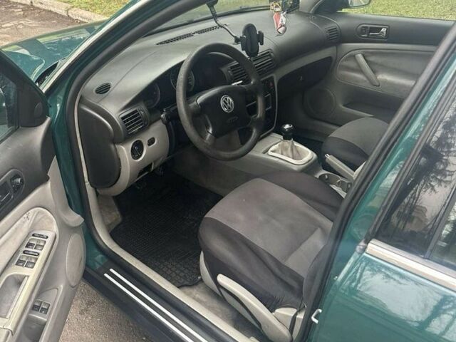 Зеленый Фольксваген Пассат Вариант, объемом двигателя 1.9 л и пробегом 200 тыс. км за 2250 $, фото 3 на Automoto.ua