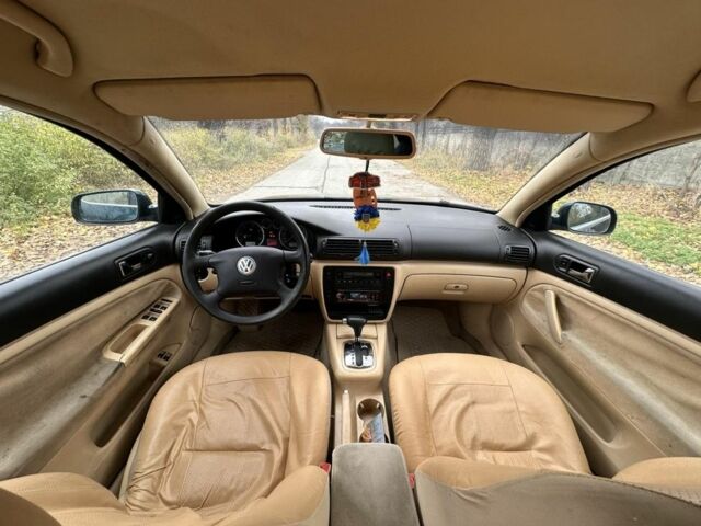 Зелений Фольксваген Пассат Варіант, об'ємом двигуна 1.9 л та пробігом 350 тис. км за 1800 $, фото 4 на Automoto.ua