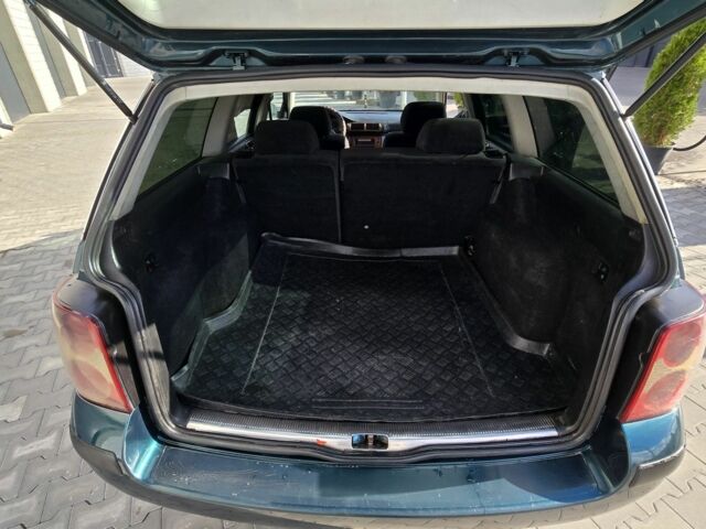 Зеленый Фольксваген Пассат Вариант, объемом двигателя 0 л и пробегом 400 тыс. км за 2350 $, фото 7 на Automoto.ua