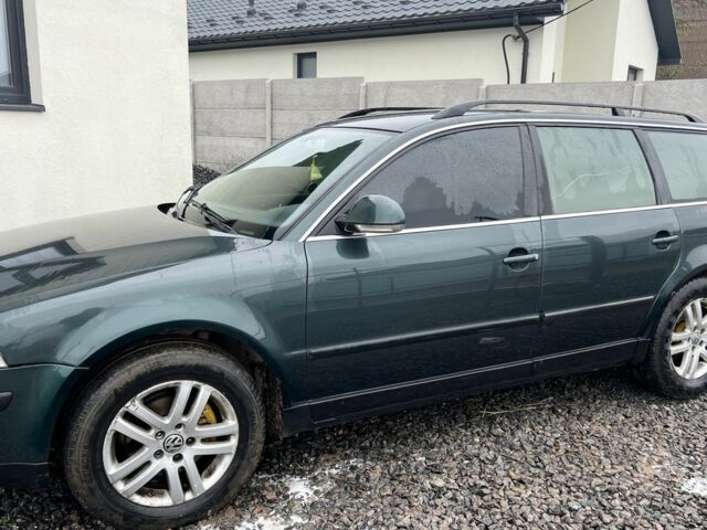 Зеленый Фольксваген Пассат Вариант, объемом двигателя 1.9 л и пробегом 266 тыс. км за 3600 $, фото 1 на Automoto.ua