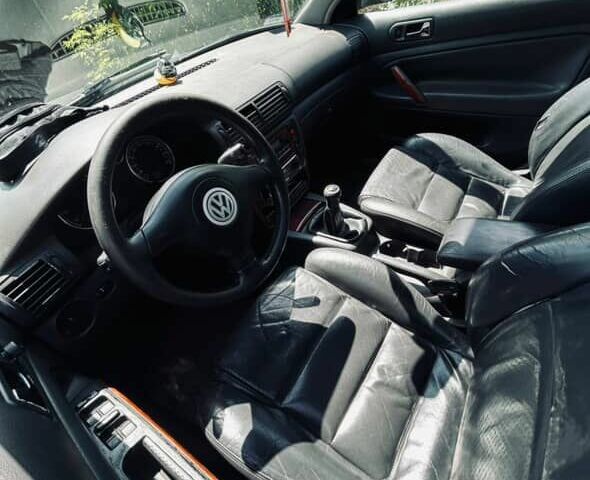 Зеленый Фольксваген Пассат Вариант, объемом двигателя 1.9 л и пробегом 395 тыс. км за 1900 $, фото 4 на Automoto.ua