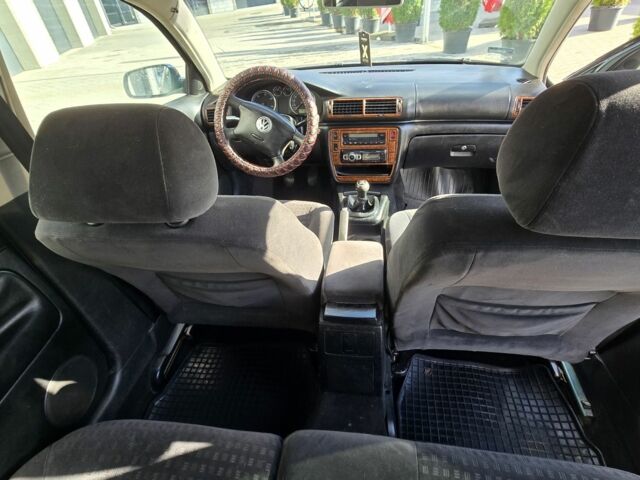 Зеленый Фольксваген Пассат Вариант, объемом двигателя 0 л и пробегом 400 тыс. км за 2350 $, фото 6 на Automoto.ua