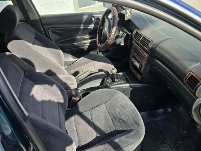 Зеленый Фольксваген Пассат Вариант, объемом двигателя 0 л и пробегом 400 тыс. км за 2350 $, фото 4 на Automoto.ua