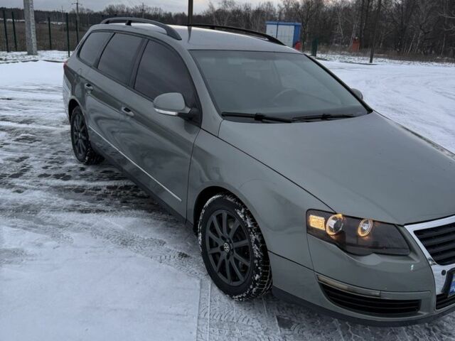 Зеленый Фольксваген Пассат Вариант, объемом двигателя 2 л и пробегом 200 тыс. км за 4750 $, фото 2 на Automoto.ua