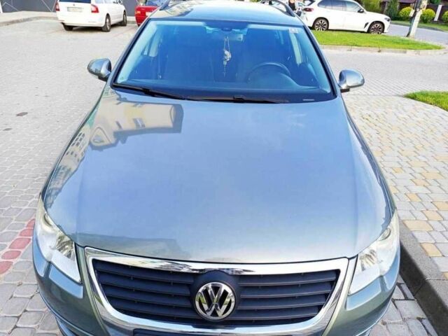 Зеленый Фольксваген Пассат Вариант, объемом двигателя 1.6 л и пробегом 250 тыс. км за 5096 $, фото 8 на Automoto.ua