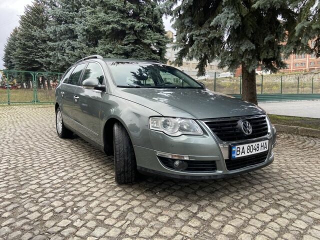 Зеленый Фольксваген Пассат Вариант, объемом двигателя 2 л и пробегом 295 тыс. км за 5000 $, фото 5 на Automoto.ua