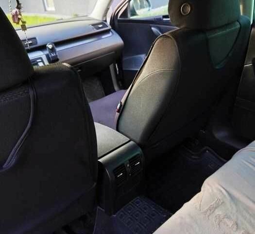 Зеленый Фольксваген Пассат Вариант, объемом двигателя 1.6 л и пробегом 250 тыс. км за 5096 $, фото 5 на Automoto.ua