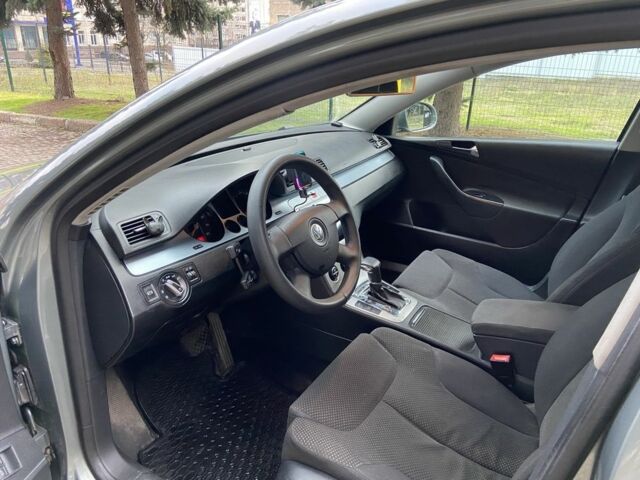 Зеленый Фольксваген Пассат Вариант, объемом двигателя 2 л и пробегом 295 тыс. км за 5000 $, фото 7 на Automoto.ua