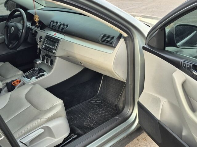 Зеленый Фольксваген Пассат Вариант, объемом двигателя 2 л и пробегом 240 тыс. км за 6100 $, фото 4 на Automoto.ua