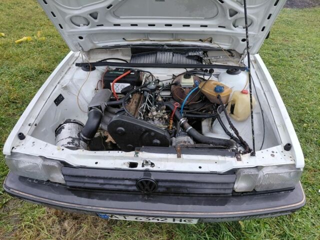 Белый Фольксваген Пассат, объемом двигателя 1.6 л и пробегом 280 тыс. км за 525 $, фото 5 на Automoto.ua