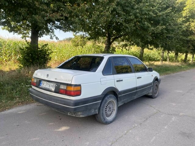 Белый Фольксваген Пассат, объемом двигателя 2 л и пробегом 340 тыс. км за 1650 $, фото 1 на Automoto.ua