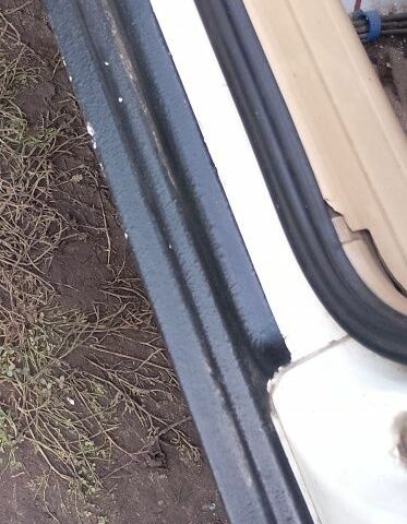 Белый Фольксваген Пассат, объемом двигателя 1.8 л и пробегом 440 тыс. км за 1000 $, фото 1 на Automoto.ua