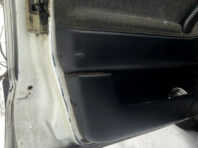 Білий Фольксваген Пассат, об'ємом двигуна 1.8 л та пробігом 123 тис. км за 1000 $, фото 8 на Automoto.ua