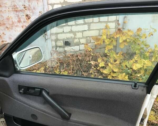 Белый Фольксваген Пассат, объемом двигателя 0 л и пробегом 400 тыс. км за 500 $, фото 7 на Automoto.ua