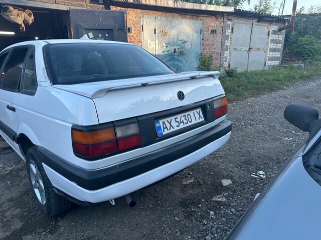 Белый Фольксваген Пассат, объемом двигателя 1.8 л и пробегом 457 тыс. км за 1669 $, фото 4 на Automoto.ua