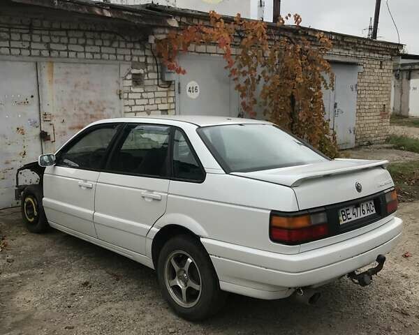 Белый Фольксваген Пассат, объемом двигателя 0 л и пробегом 400 тыс. км за 500 $, фото 4 на Automoto.ua