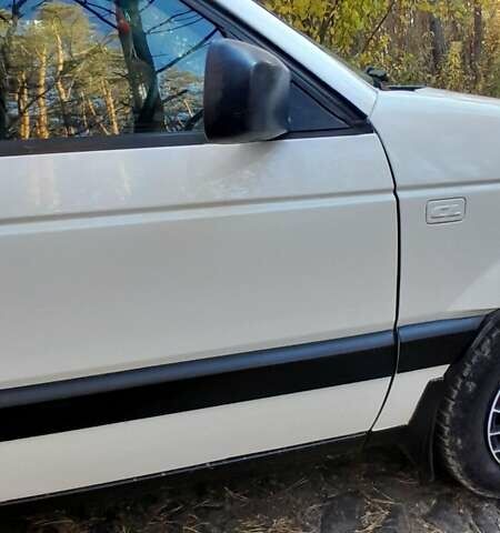 Белый Фольксваген Пассат, объемом двигателя 1.8 л и пробегом 300 тыс. км за 1600 $, фото 6 на Automoto.ua