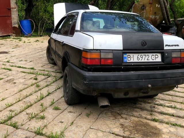 Білий Фольксваген Пассат, об'ємом двигуна 1.8 л та пробігом 123 тис. км за 1000 $, фото 2 на Automoto.ua