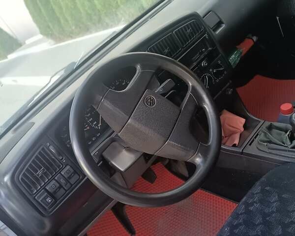 Белый Фольксваген Пассат, объемом двигателя 1.78 л и пробегом 300 тыс. км за 1450 $, фото 5 на Automoto.ua