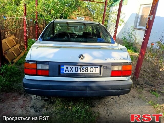 Белый Фольксваген Пассат, объемом двигателя 1.8 л и пробегом 400 тыс. км за 2300 $, фото 2 на Automoto.ua